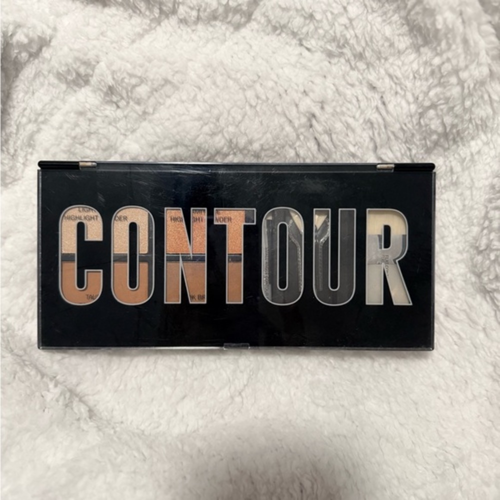 Profusion Cosmetics Contour Palette - Black and Brown Shades
